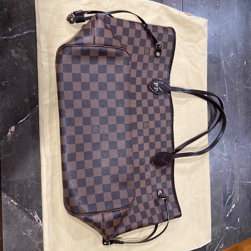 Louis Vuitton MM Never Full Damier Ebene with Red Interior.